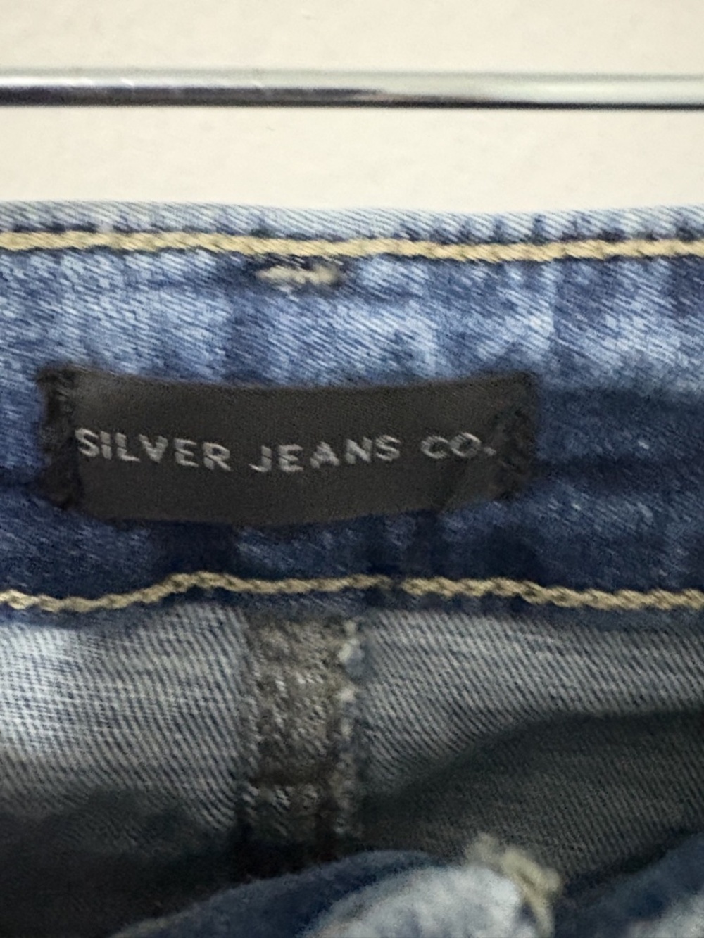 NWT Silver Jeans Co Girlfriend Mid Rise Skinny Leg Womens Size 24W x 29 Inseam - Picture 5 of 8